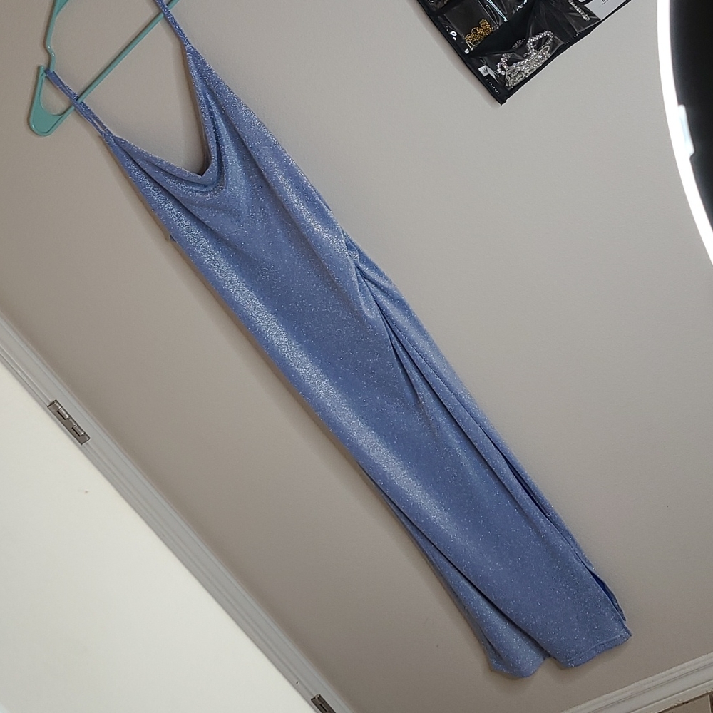 DRESS - Picture 1 of 4
